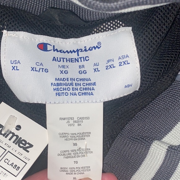 NWT Champion From Zumiez Lightweight 1/4 Zip Jacket - Picture 6 of 8